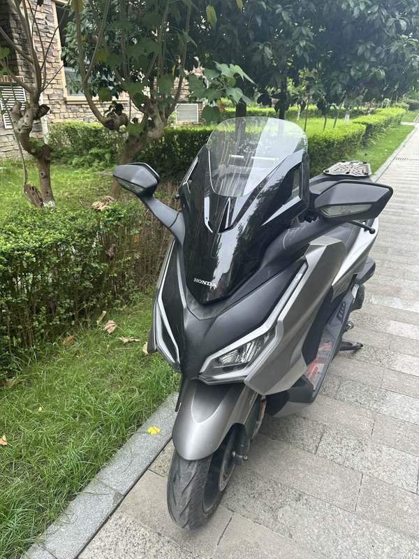 本田WING NSS350