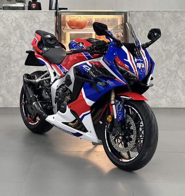 本田DREAMWING CBR650R