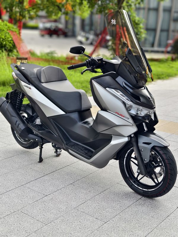 无极 SR250GT