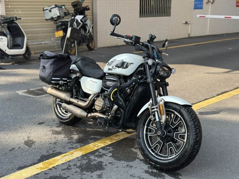 QJMOTOR 闪350