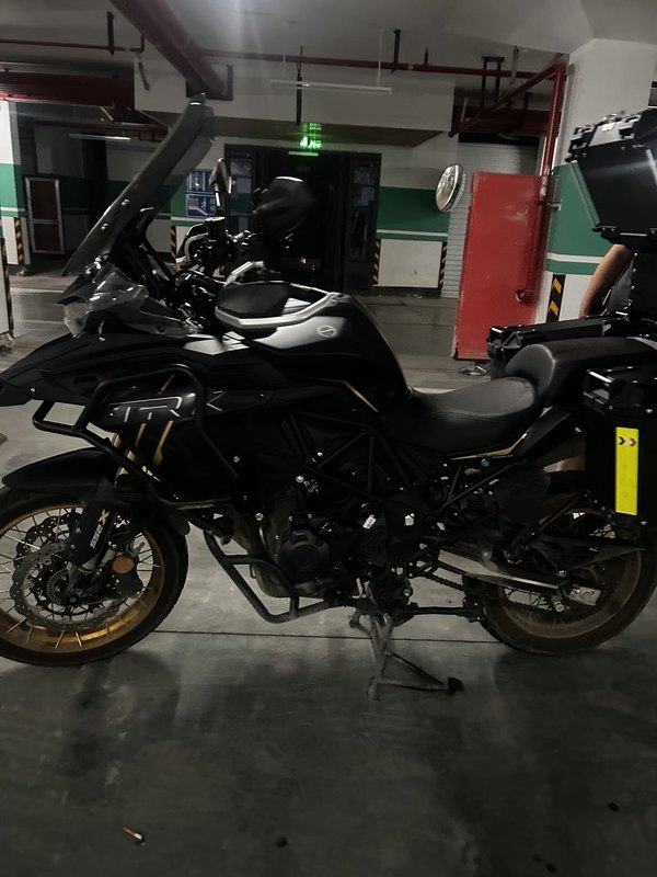 贝纳利 TRK552