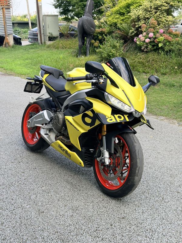 阿普利亚 RS 660 