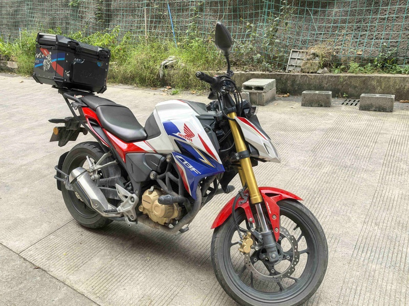 新大洲本田 CBF190R
