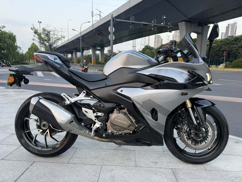 QJMOTOR 赛450