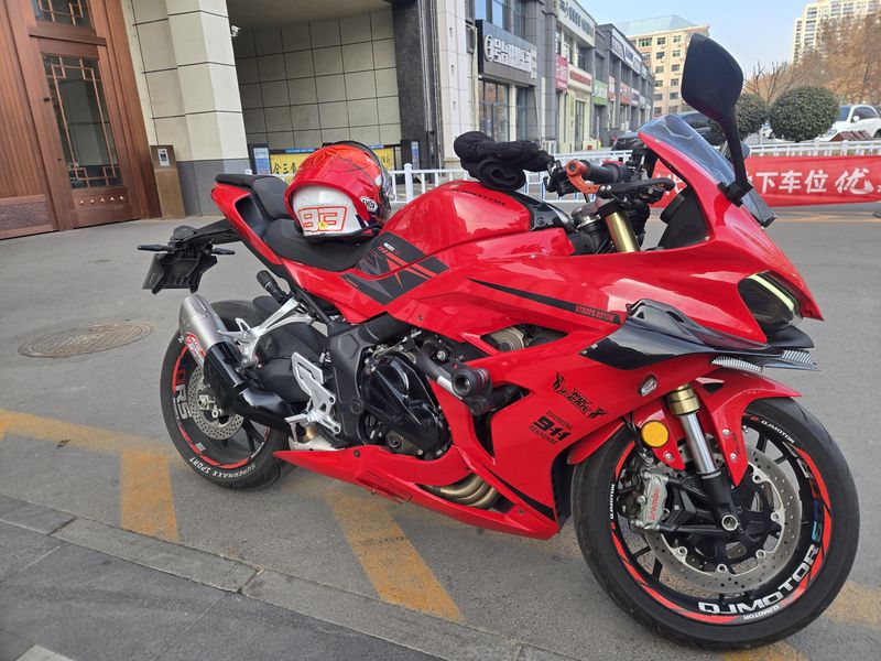 QJMOTOR 赛600