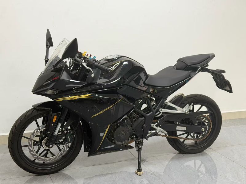 凯越 250RR 刺鸟