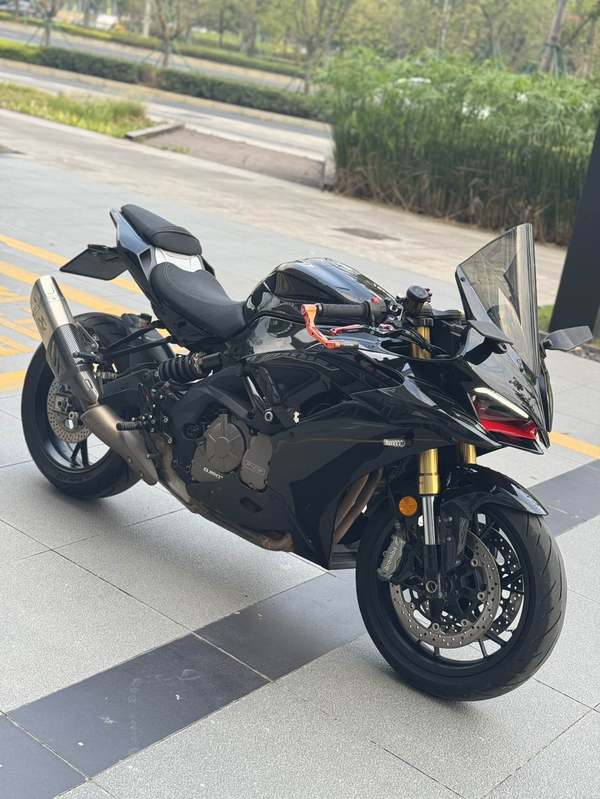 QJMOTOR 赛600