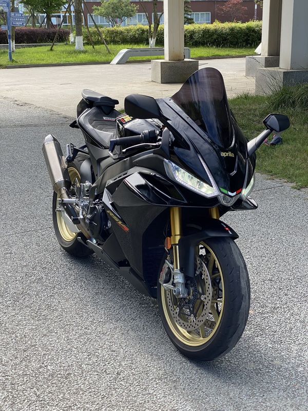 阿普利亚 RSV4