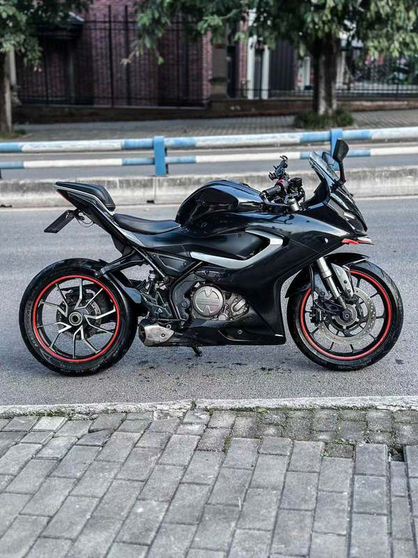 QJMOTOR 赛250