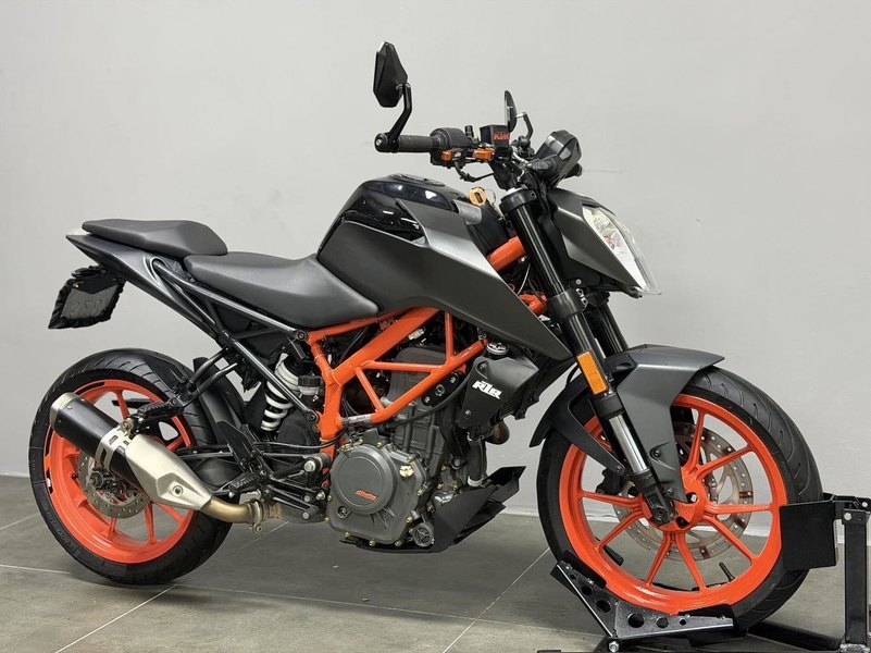 KTMR2R 250 Duke