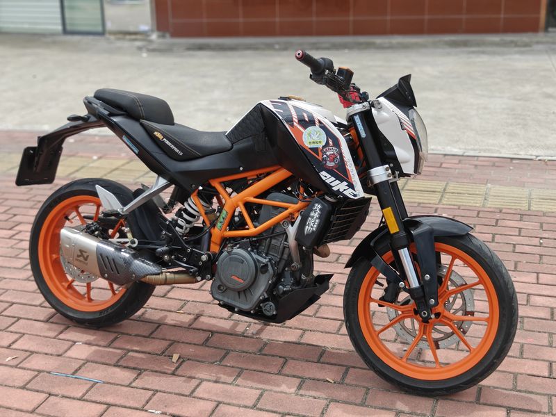 KTMR2R 390 Duke