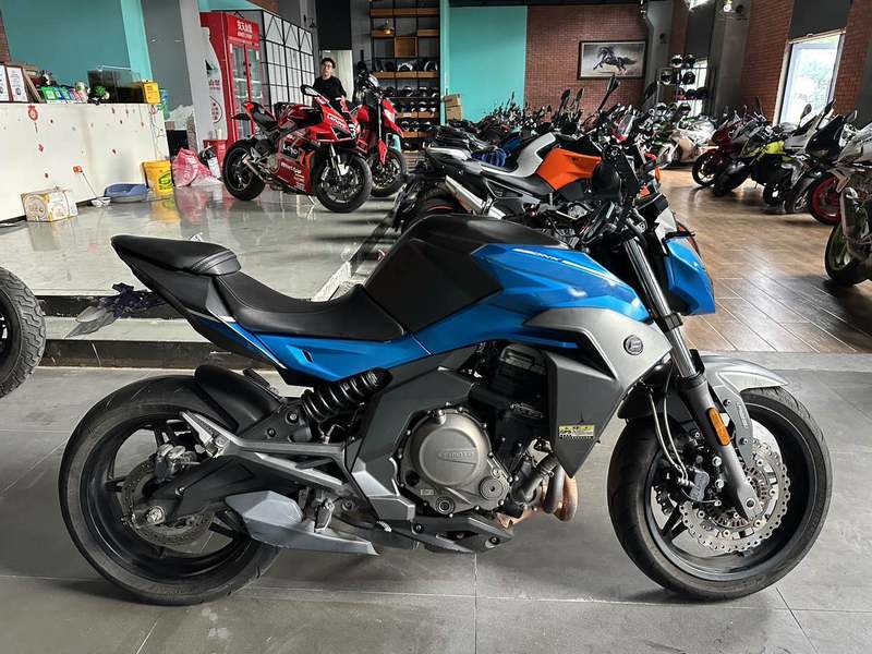 春风 650NK