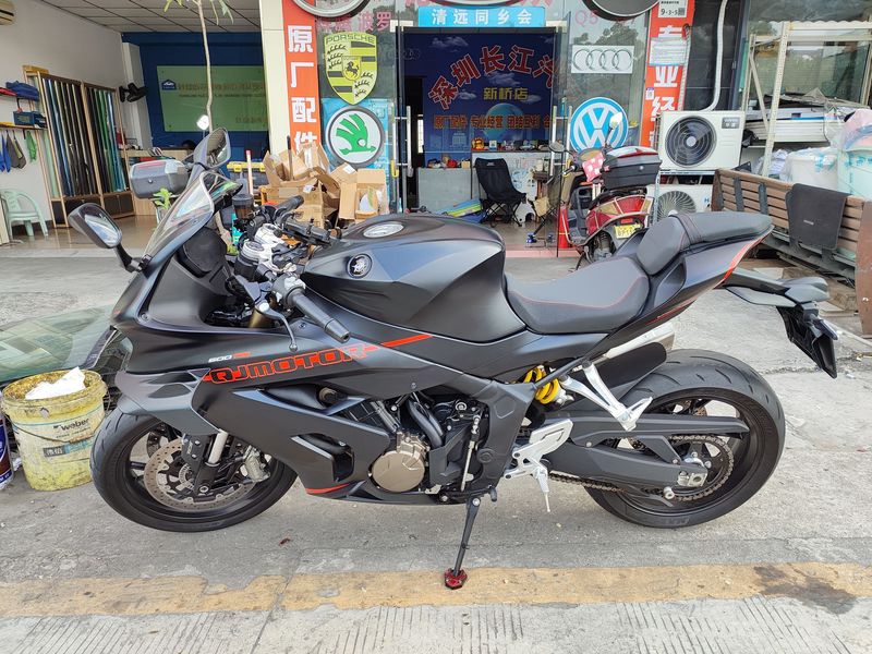 QJMOTOR 赛600