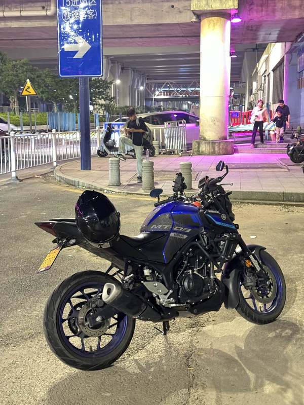 雅马哈 MT-03