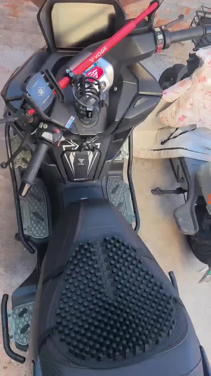 无极 SR250GT