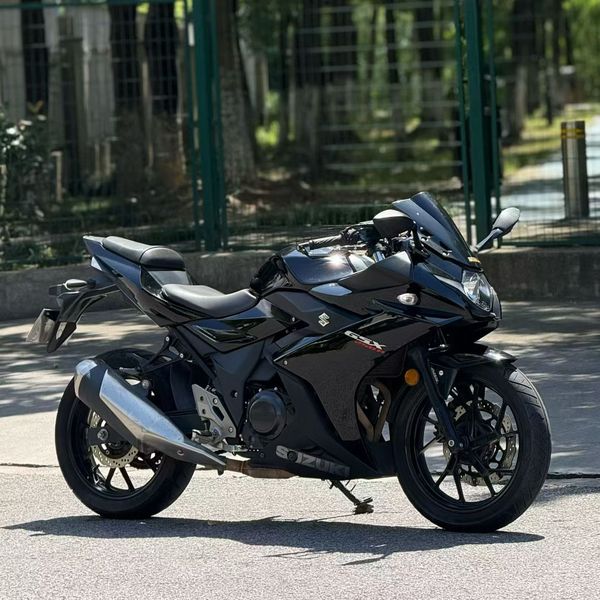 豪爵铃木 GSX250R