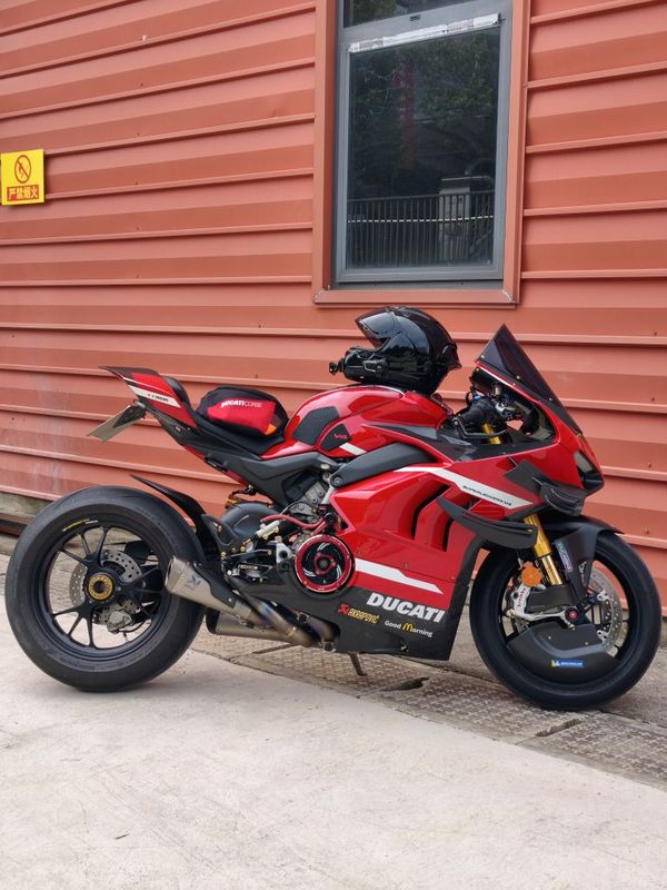 杜卡迪 Panigale V4