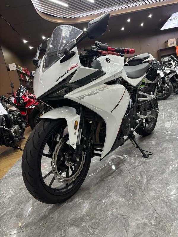 凯越 250RR 刺鸟