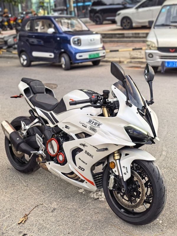 QJMOTOR 赛600