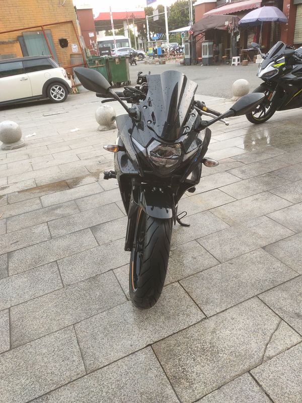 豪爵铃木 GSX250R
