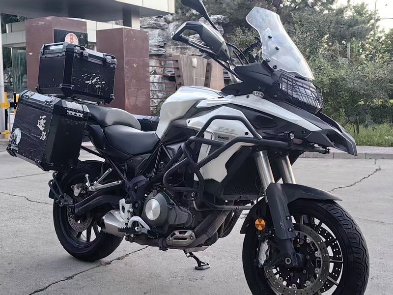 贝纳利 金鹏 TRK502