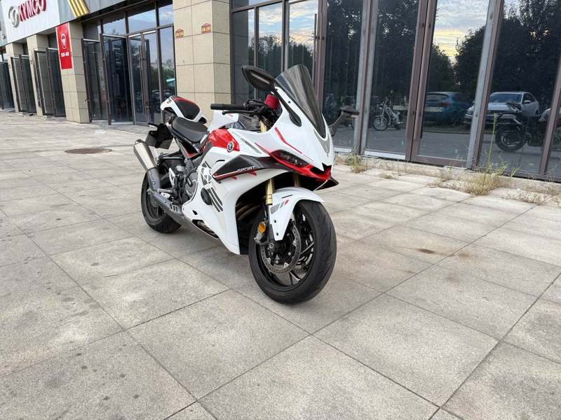 无极 RR660