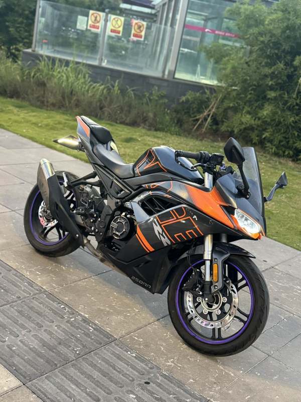 无极 250RR