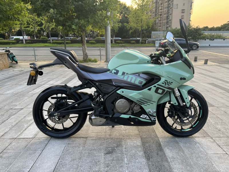 QJMOTOR 赛250