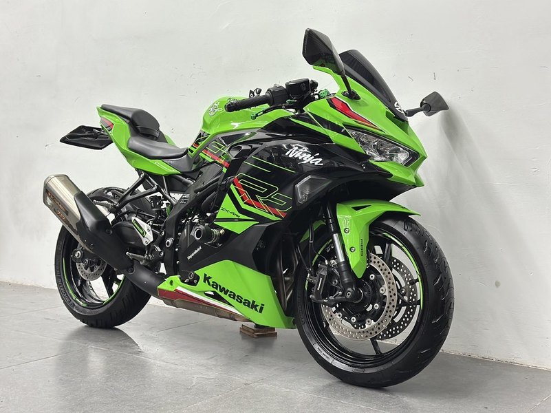 川崎 ZX-4R