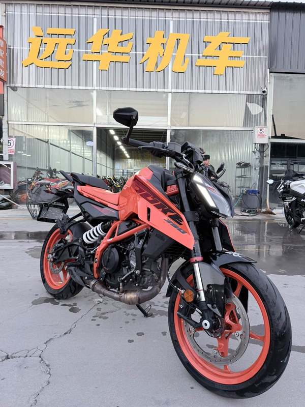 KTMR2R 390 Duke