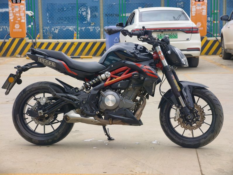 贝纳利 蓝宝龙 BN302S