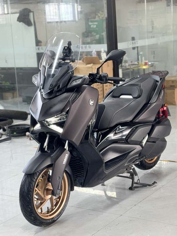 雅马哈 XMAX