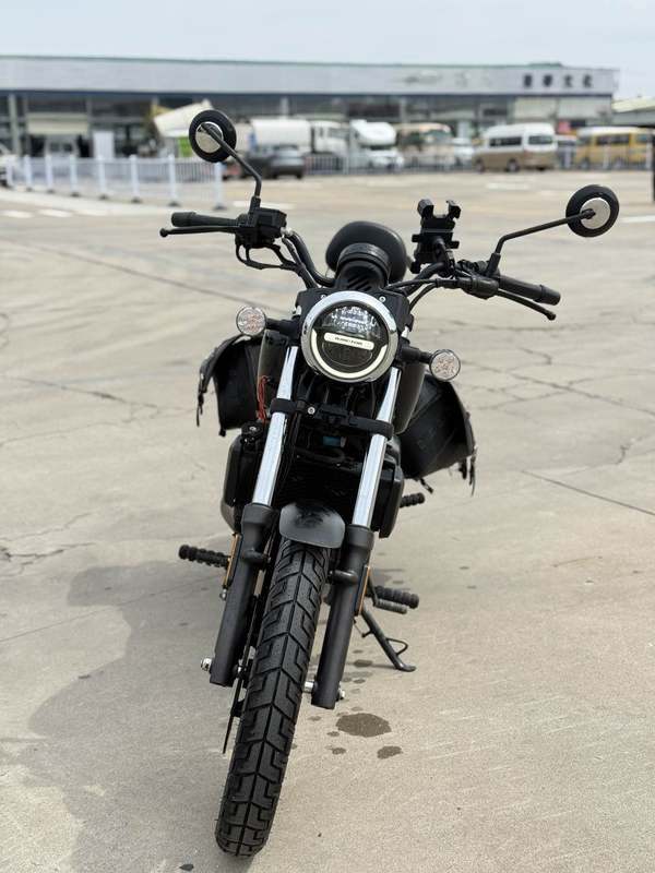QJMOTOR 闪150