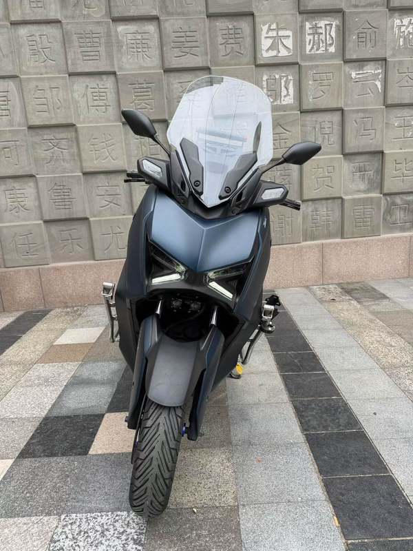 雅马哈 XMAX