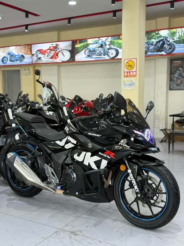 豪爵铃木 GSX250R