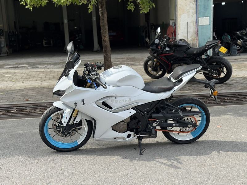 QJMOTOR 赛250