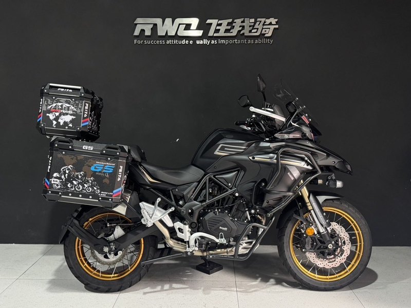 贝纳利 TRK552