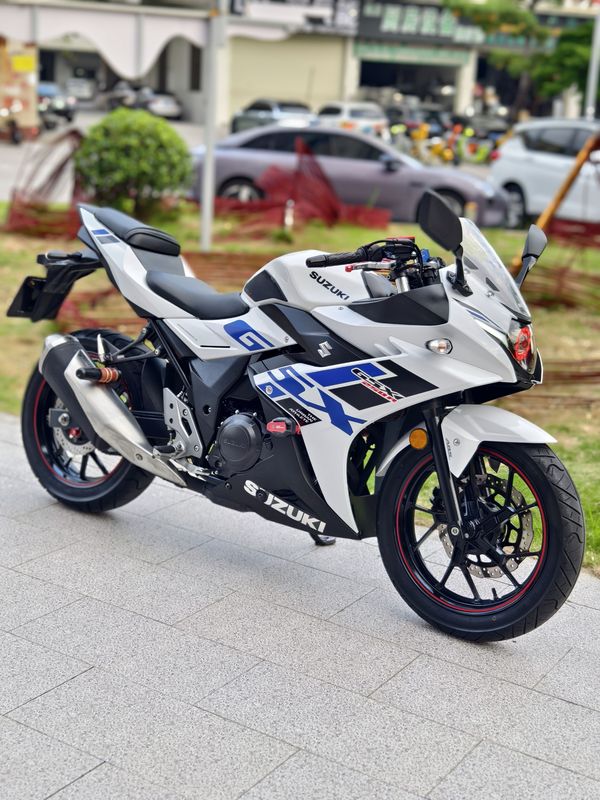 豪爵铃木 GSX250R