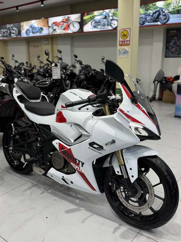 QJMOTOR 赛250