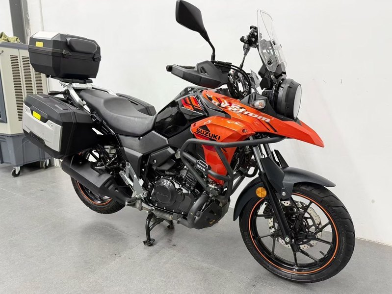 豪爵铃木 DL250