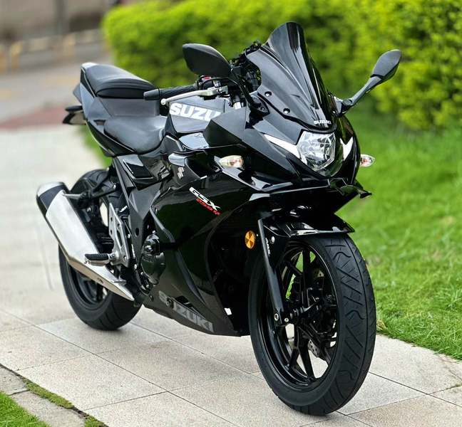 豪爵铃木 GSX250R