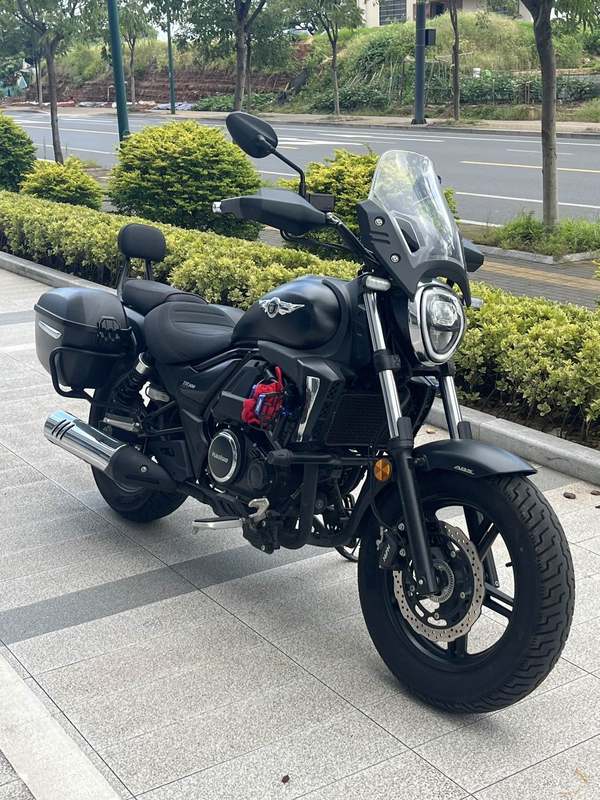 豪爵 TR300