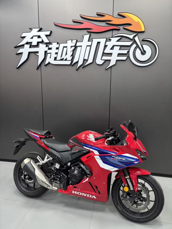 本田WING CBR400R