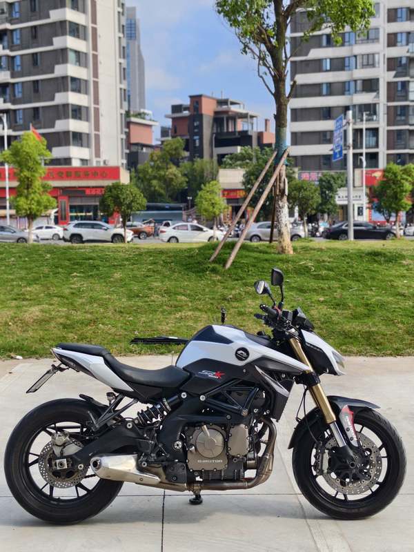 QJMOTOR 追600