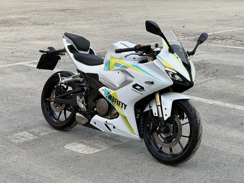 QJMOTOR 赛250