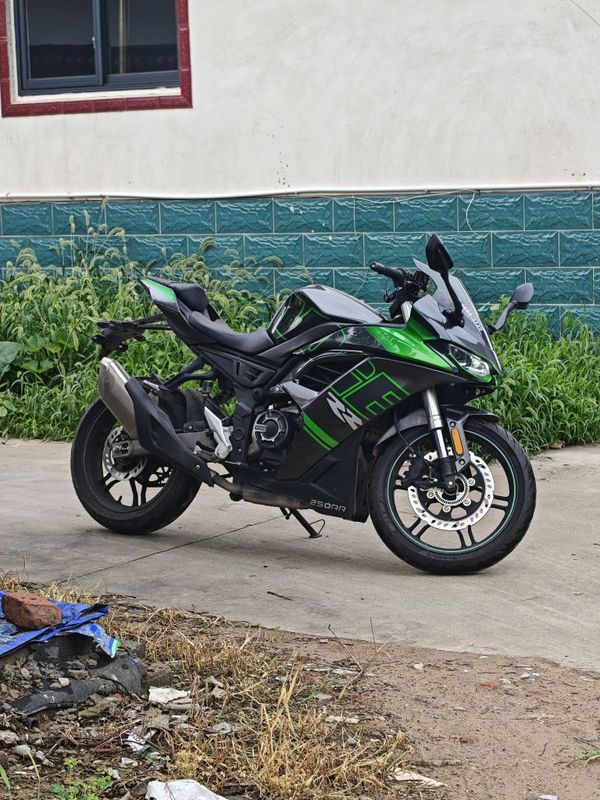 无极 250RR