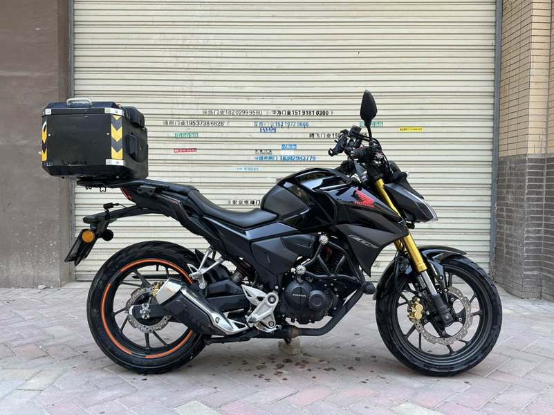 新大洲本田 CBF190R