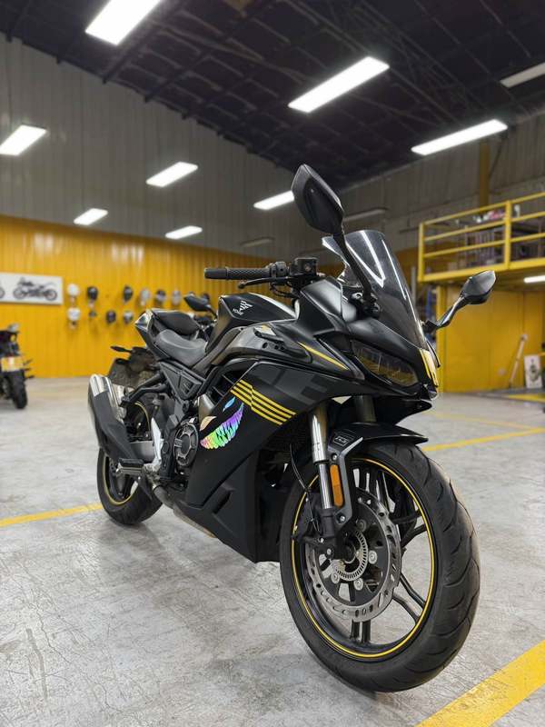 无极 250RR