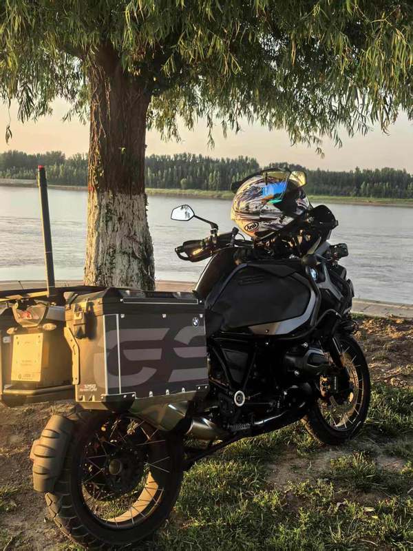宝马 R 1200 GS