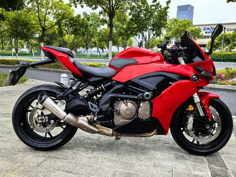 QJMOTOR 赛600